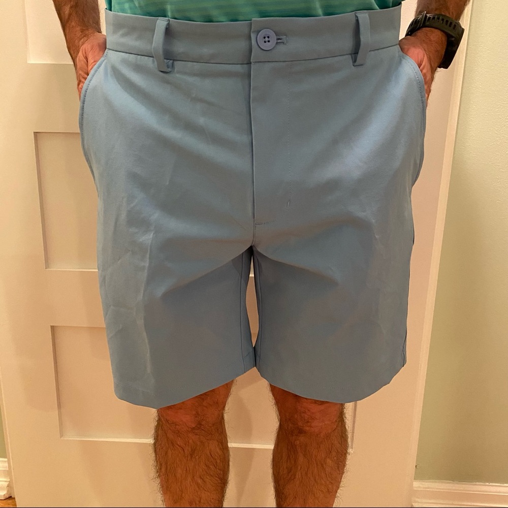 Vineyard Vines 8 Inch Performance Short Size 32 NWOT